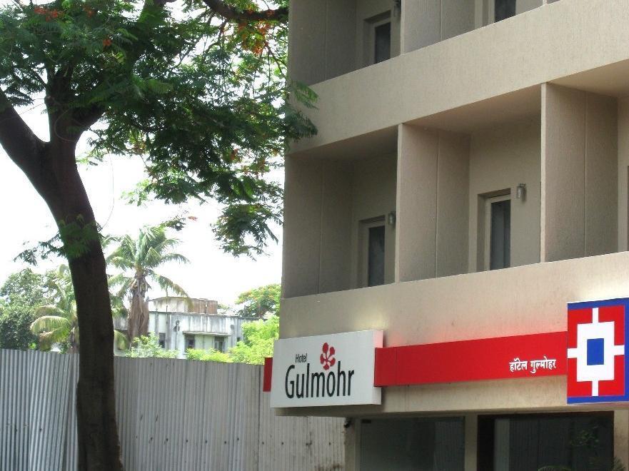 Hotel Oyo 1194 Gulmohr Pune